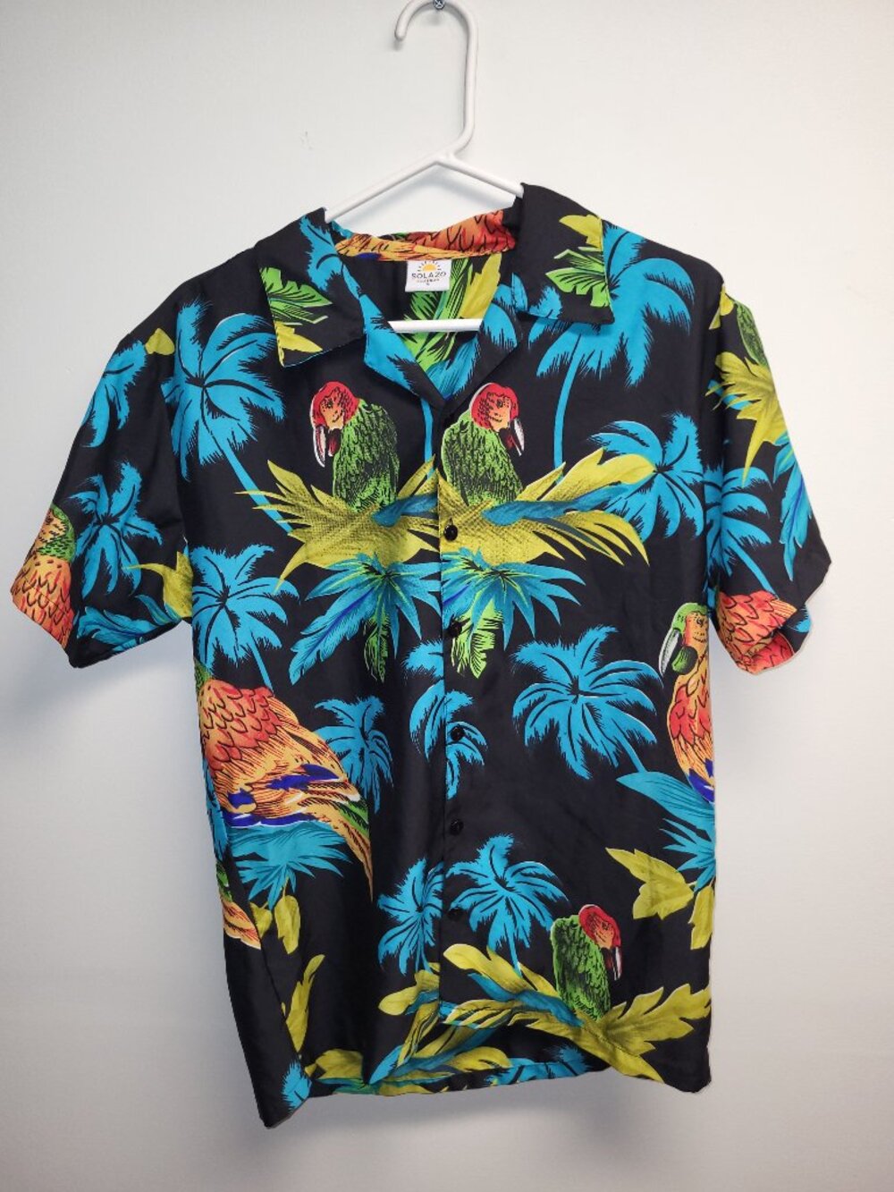 Solazo Fashion Men's Tropical Parrot Palm Tree Hawaiian Button Up Shirt Size S
